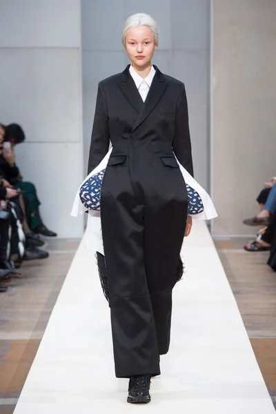 Look 26